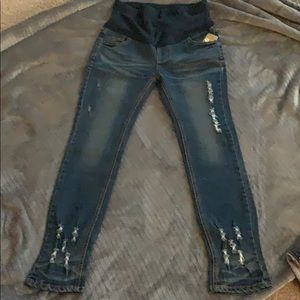 Women’s size M maternity jeans